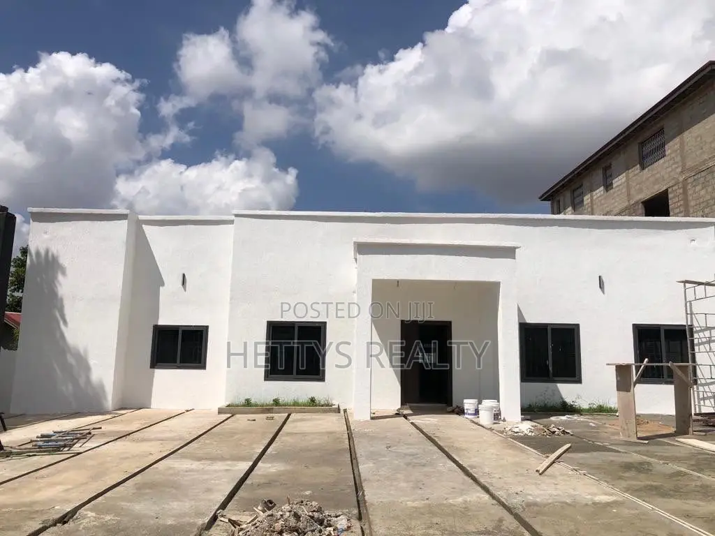 3bdrm House in Oyarifa for sale