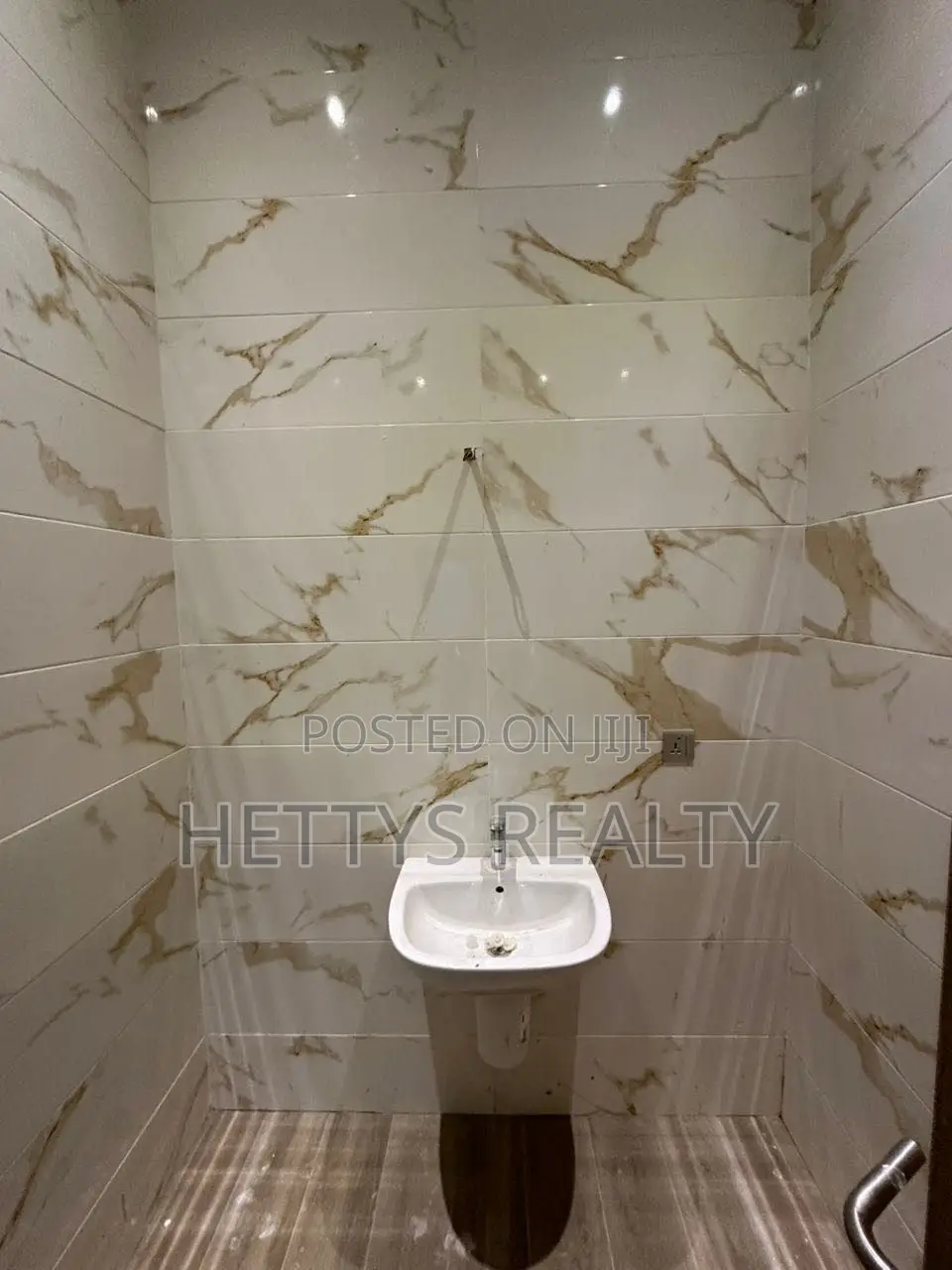3bdrm House in Oyarifa for sale