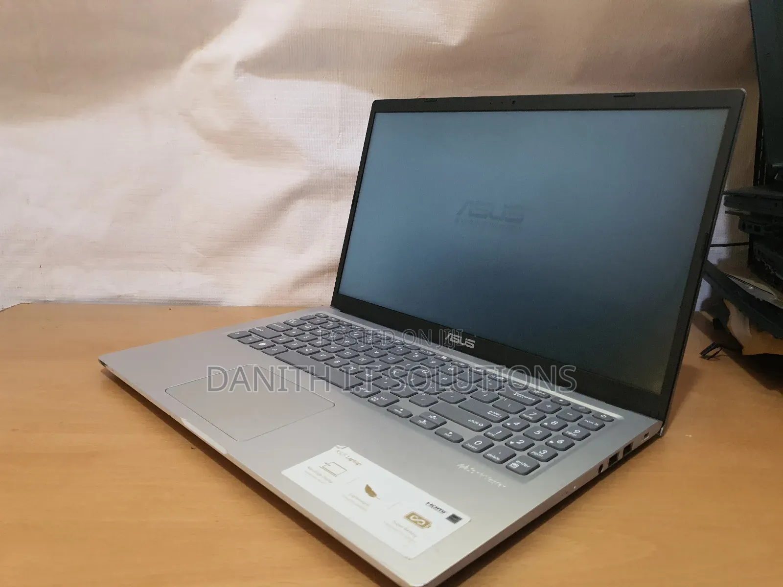 Laptop Asus VivoBook 15 X510UQ 8GB Intel Core I3 SSD 128GB