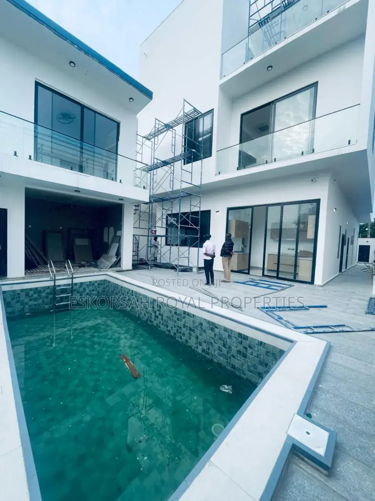 4bdrm House in East Legon for sale