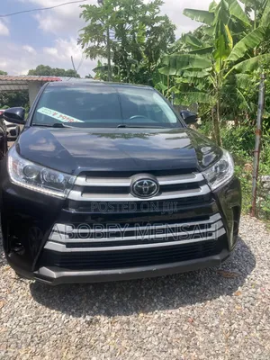 Toyota Highlander LE Plus 2019 Black