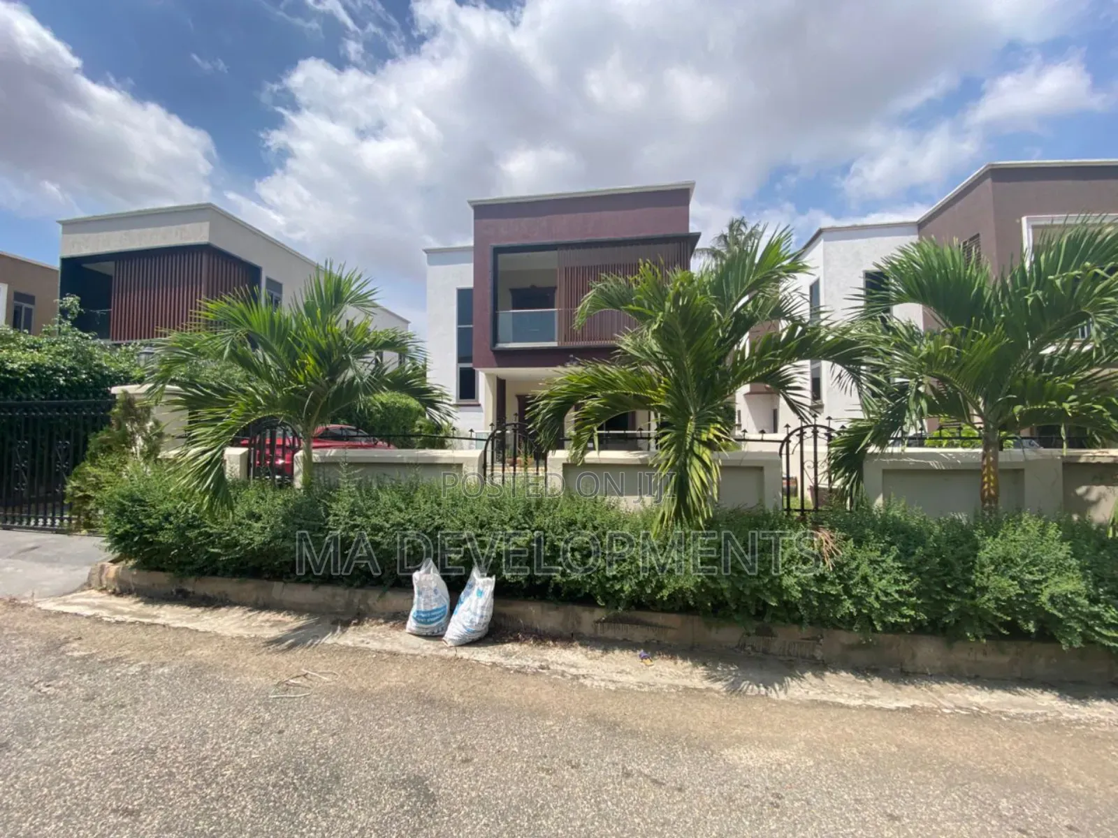 4bdrm House in Madev Realty, Achimota for rent
