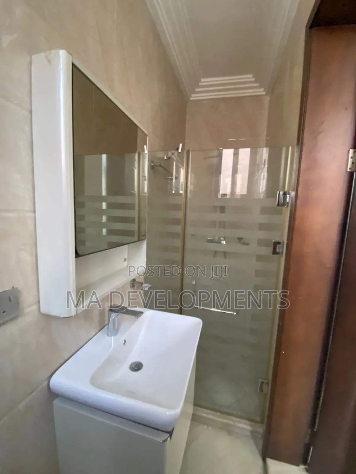 4bdrm House in Madev Realty, Achimota for rent
