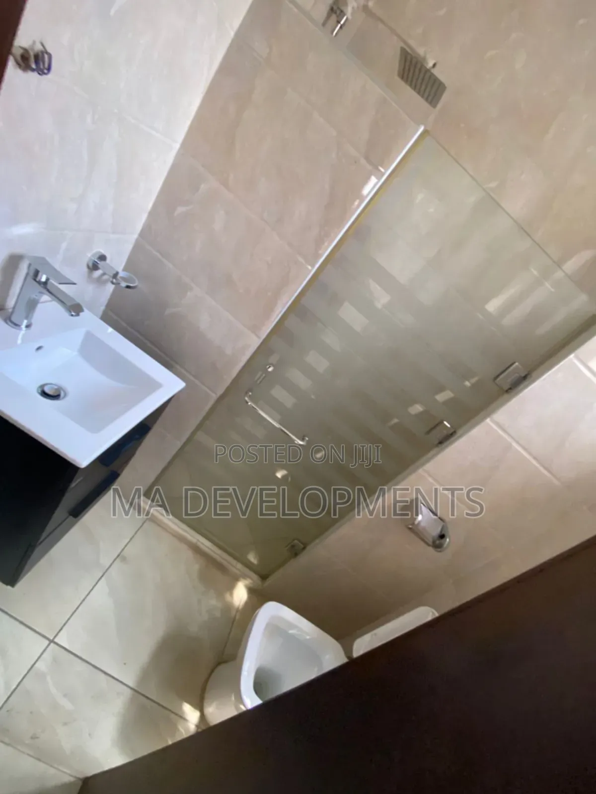 4bdrm House in Madev Realty, Achimota for rent