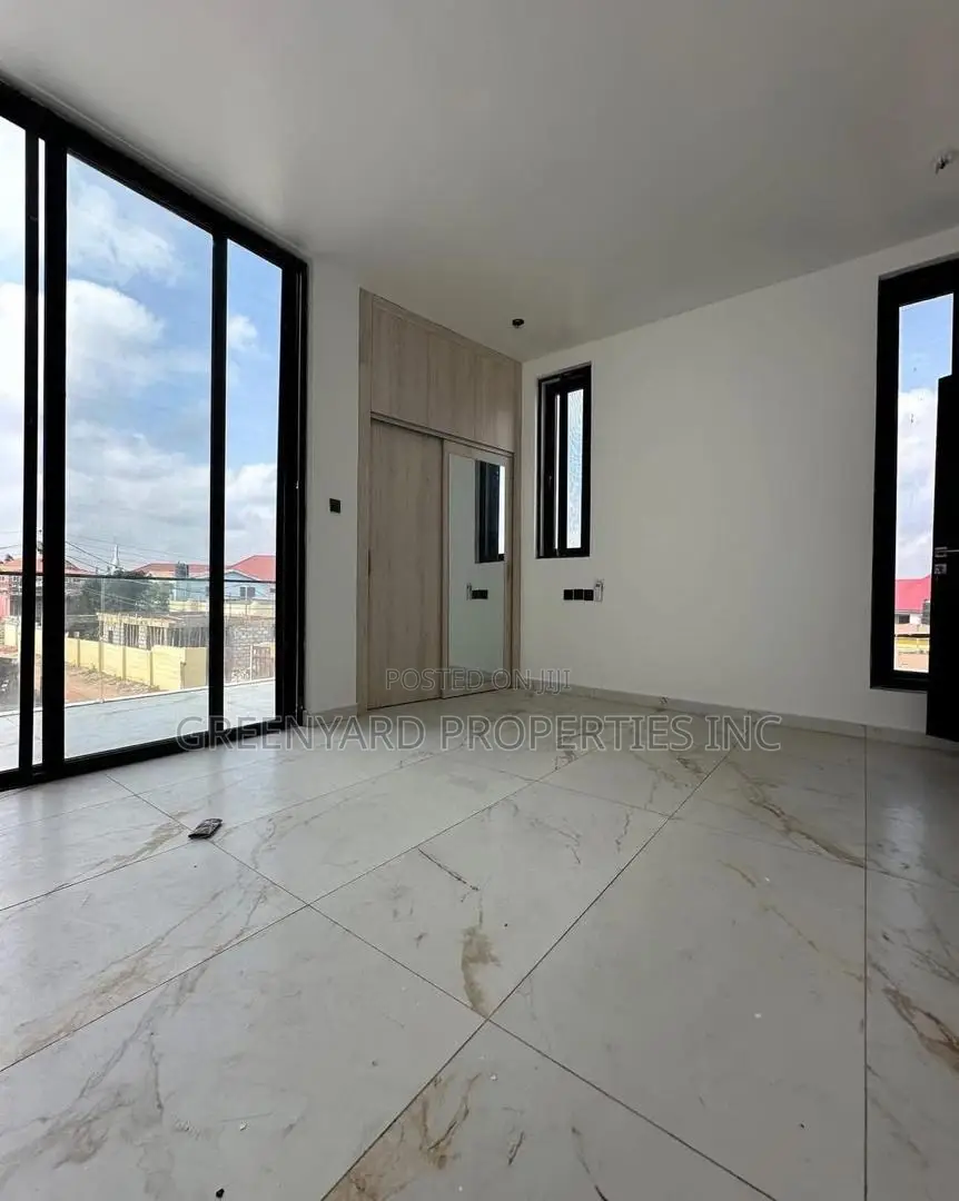 5bdrm House in Adjiringanor, East Legon for sale