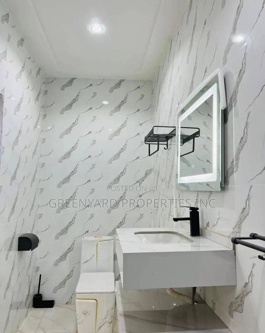 3bdrm House in Hills, East Legon for sale
