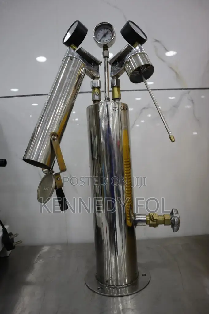 Carbonating Soft Drink Machine
