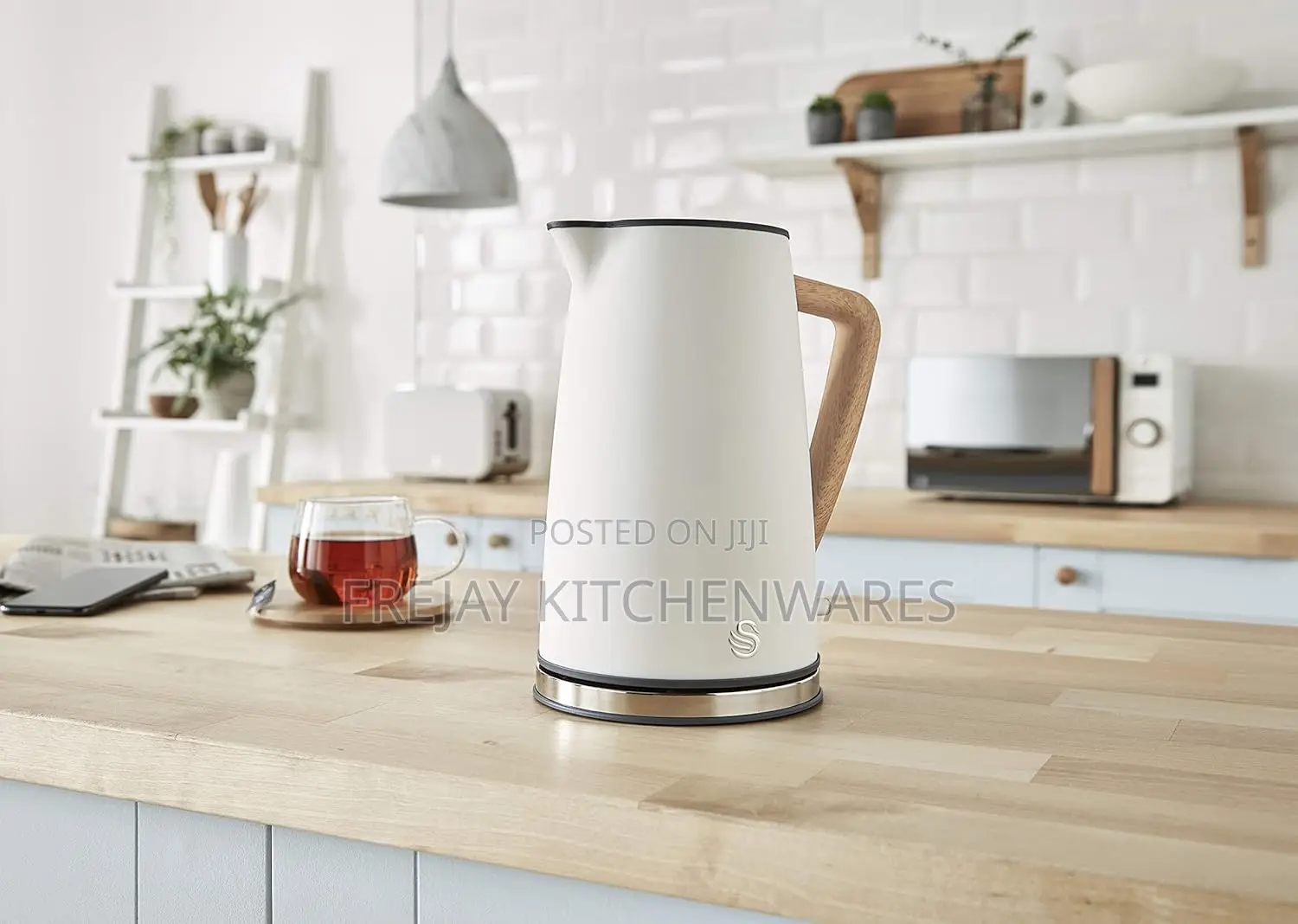Swan 1.7l Nordic Cream Kettle