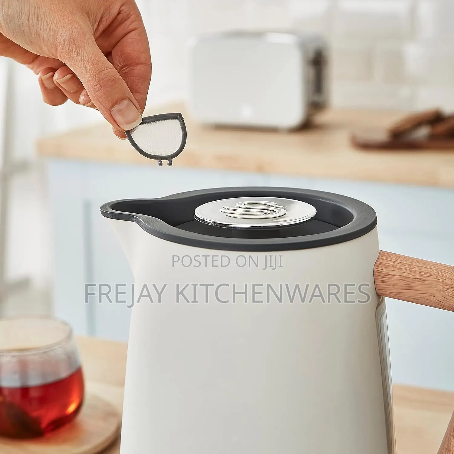 Swan 1.7l Nordic Cream Kettle