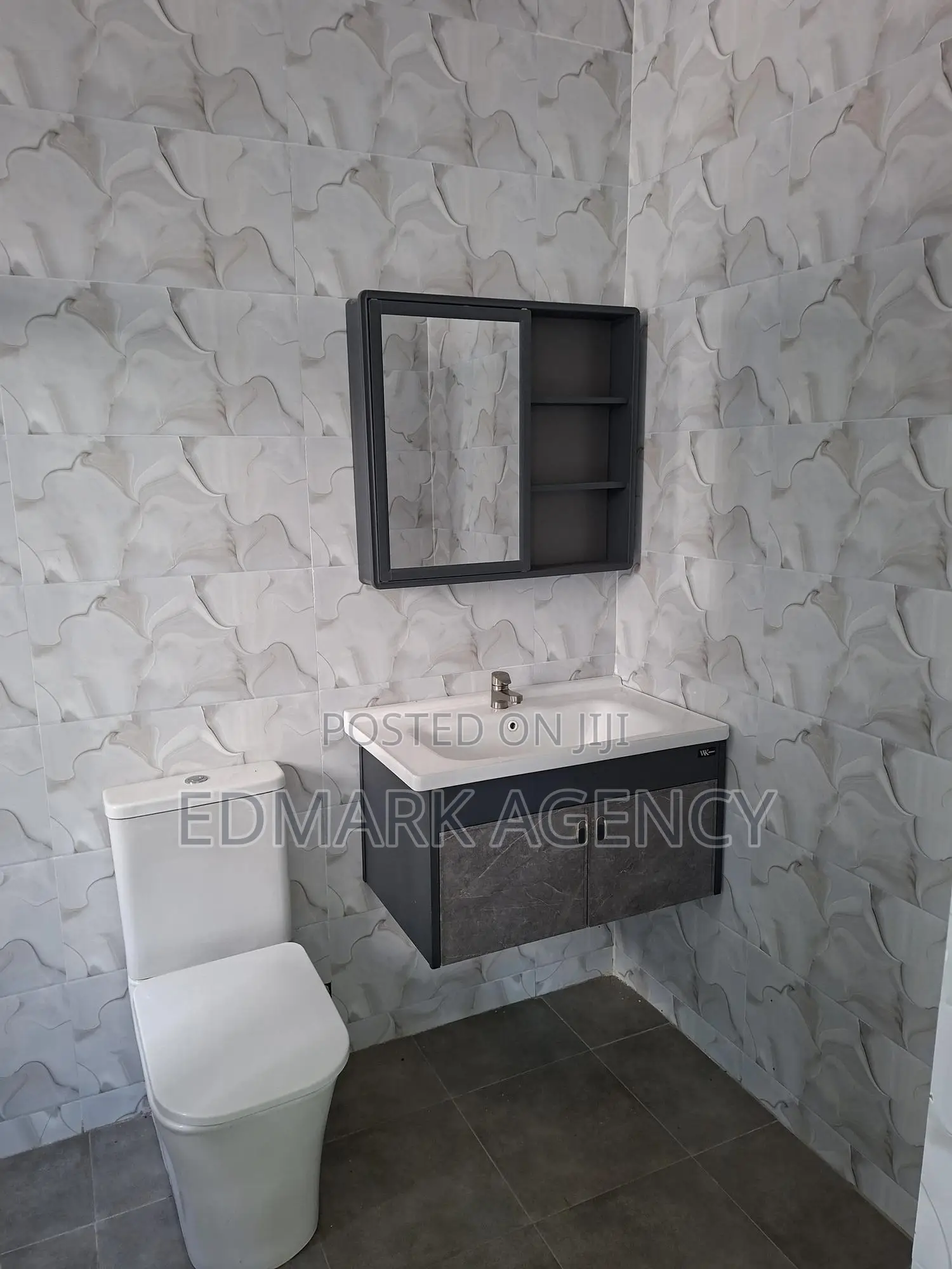 4bdrm House in Acp, Kwabenya for rent