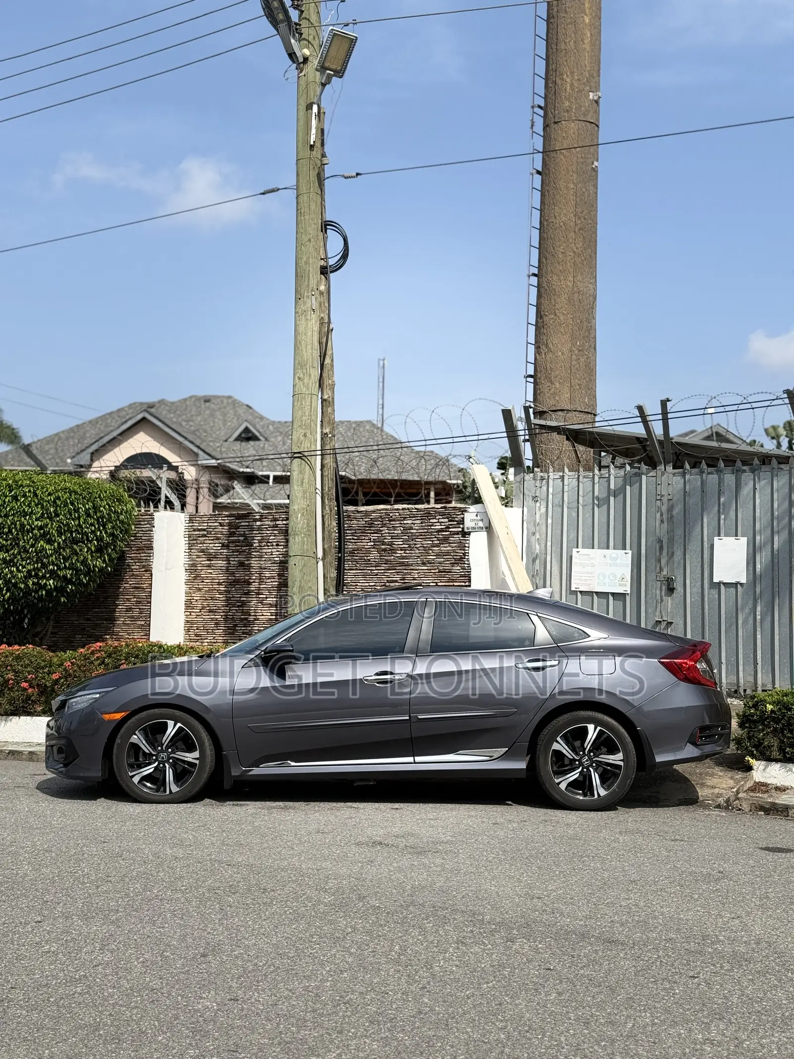 Honda Civic Touring 4dr Sedan (1.5L 4cyl) 2016 Gray