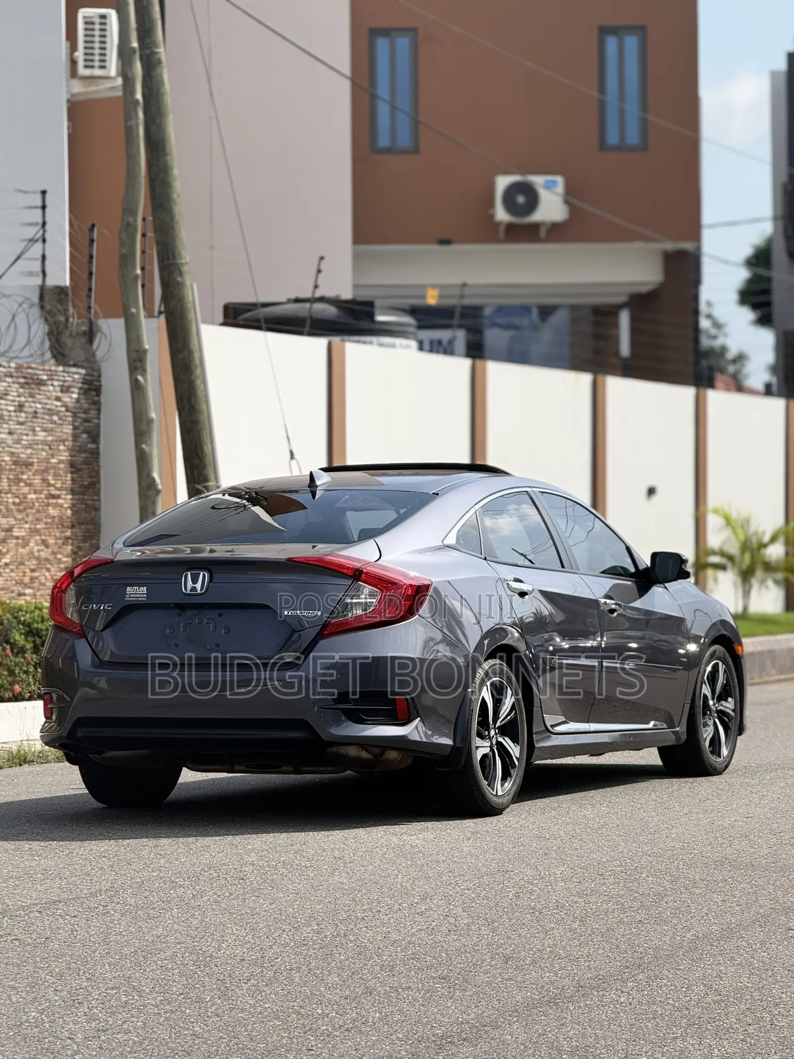 Honda Civic Touring 4dr Sedan (1.5L 4cyl) 2016 Gray