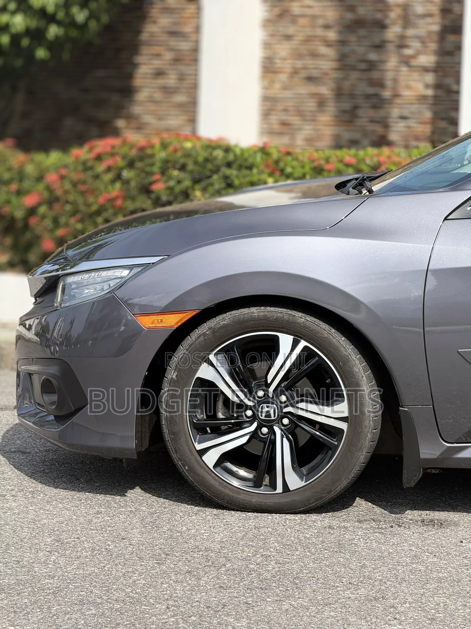 Honda Civic Touring 4dr Sedan (1.5L 4cyl) 2016 Gray