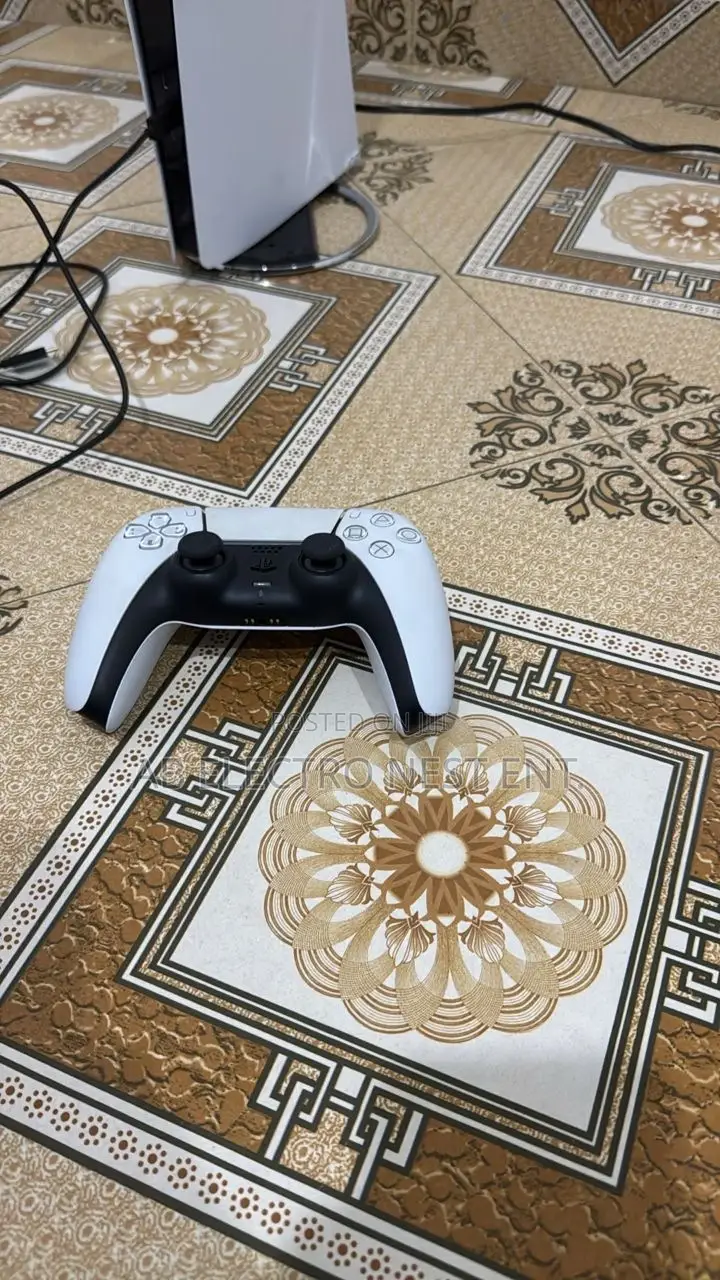 Less Than Month Used Ps5 Slim With 5 Games