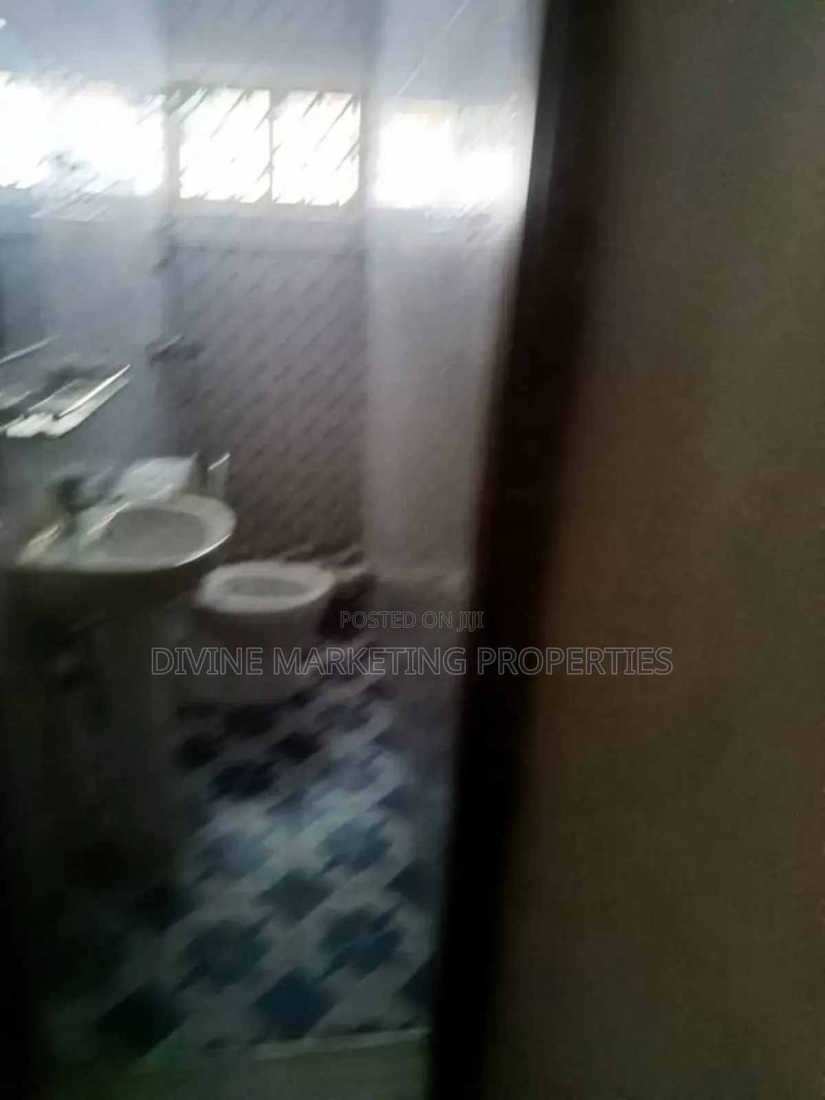 5bdrm Block of Flats in Agape Sda, Ablekuma for sale
