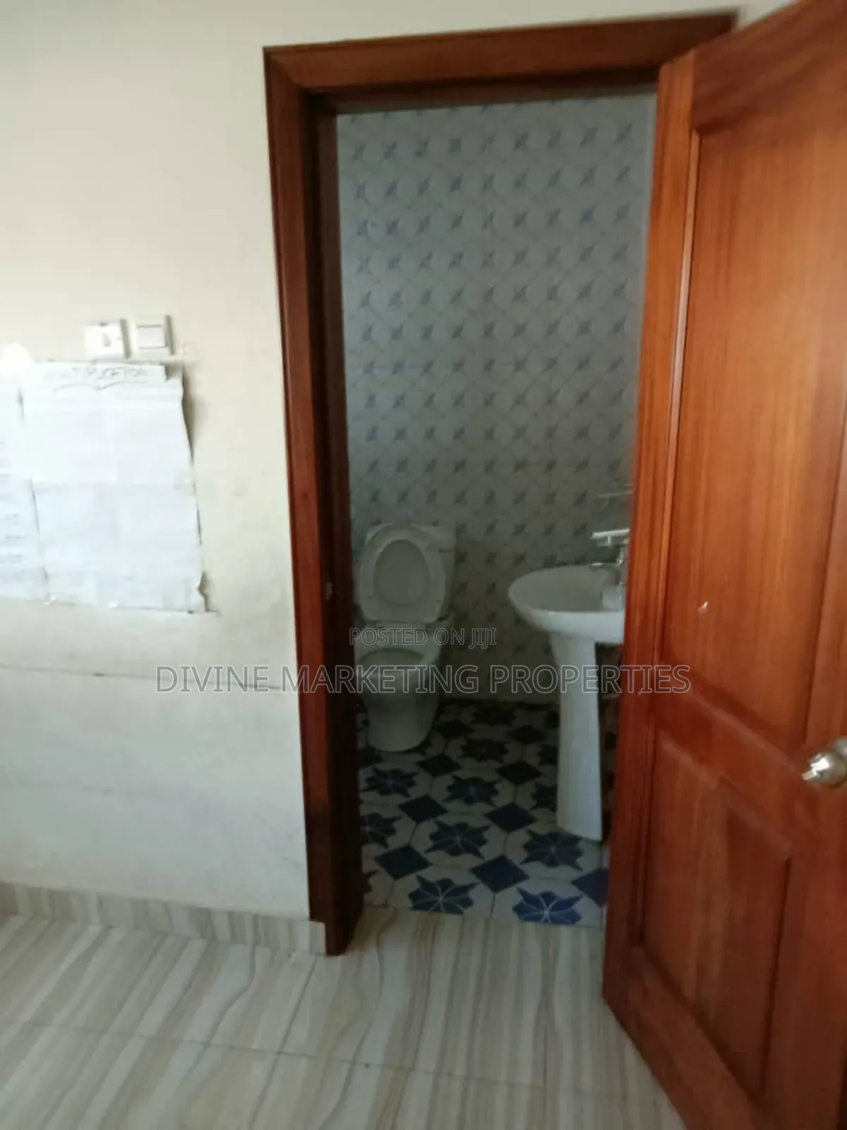 5bdrm Block of Flats in Agape Sda, Ablekuma for sale