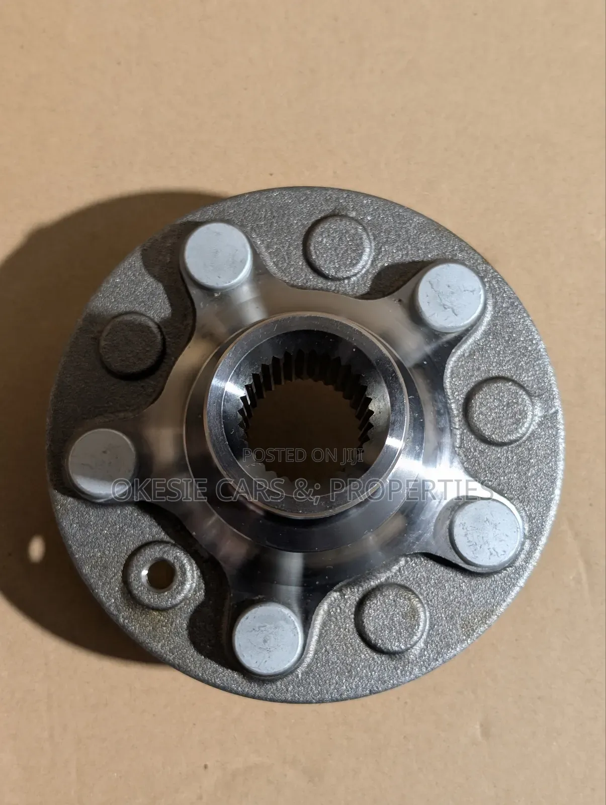 Range Rover Hub