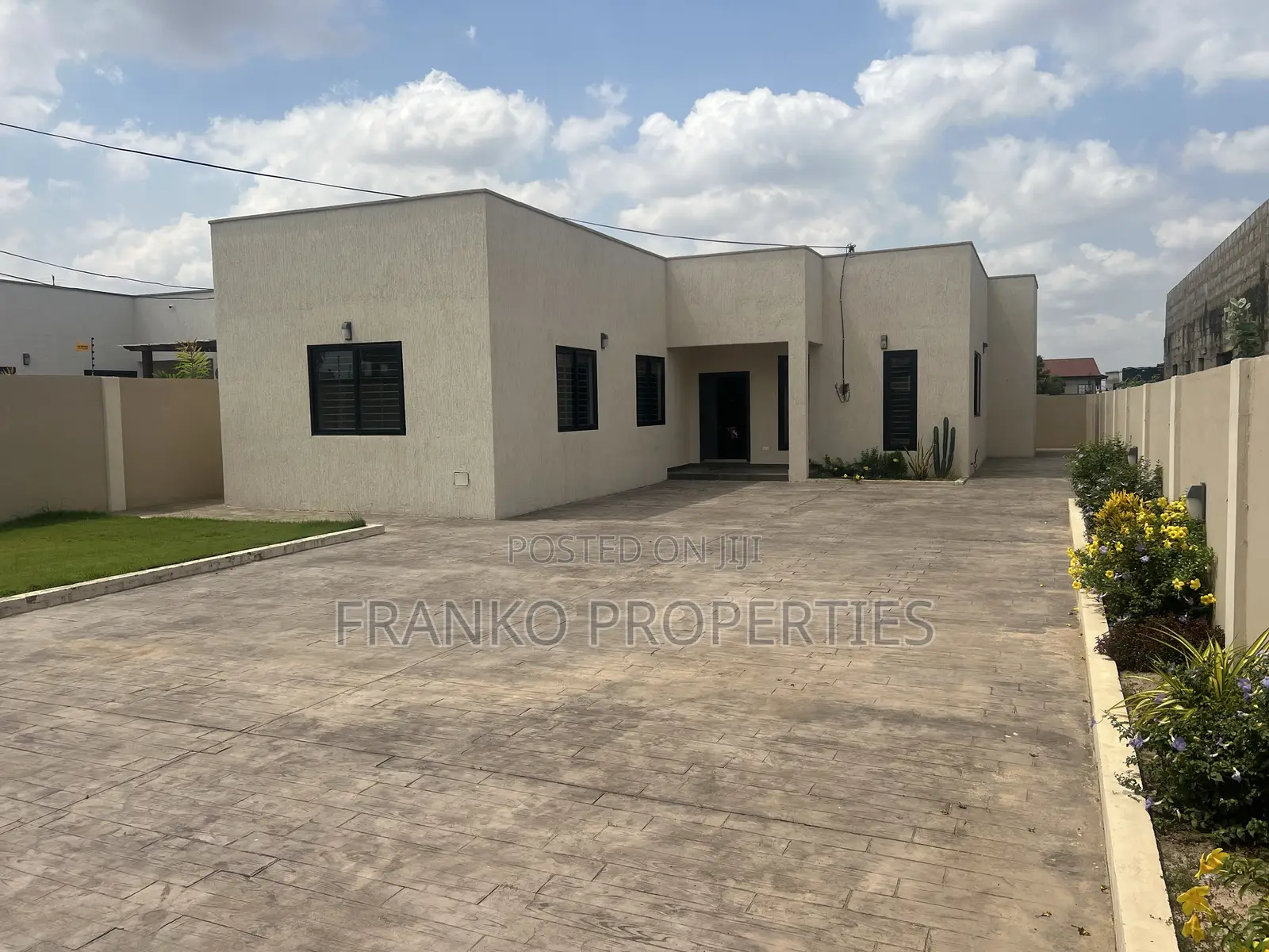 3bdrm House in Franko Properties, Lake Side Estate for sale