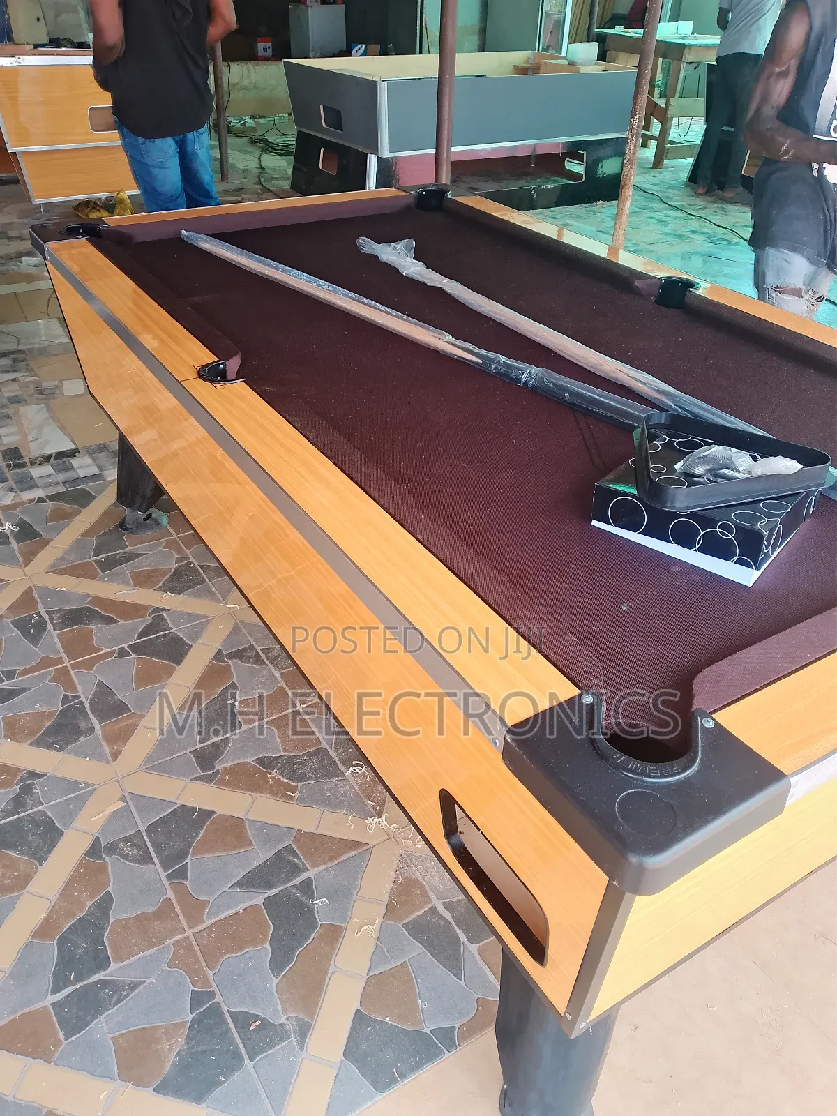 Brand New Coin Snooker Board