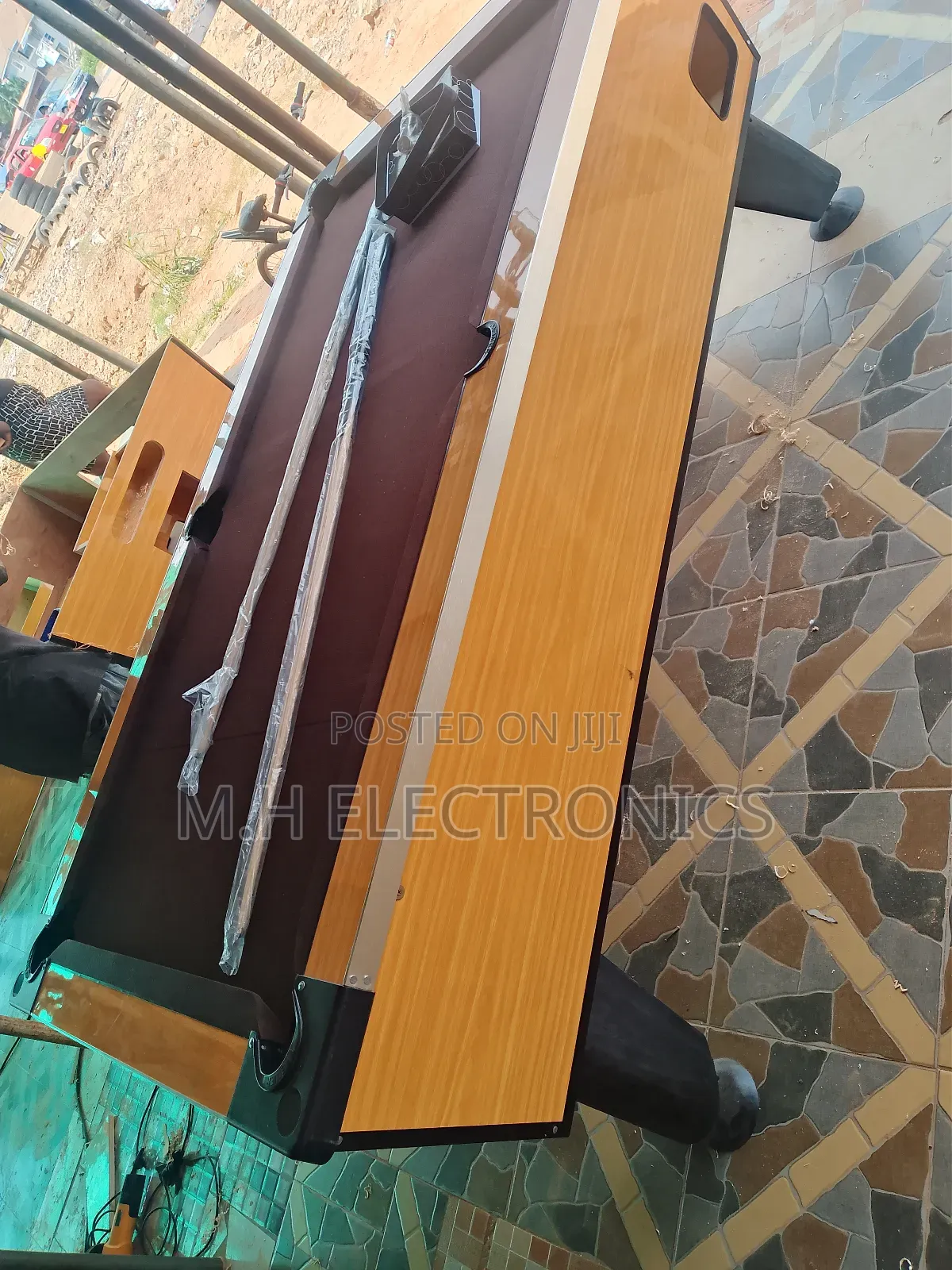 Brand New Coin Snooker Board