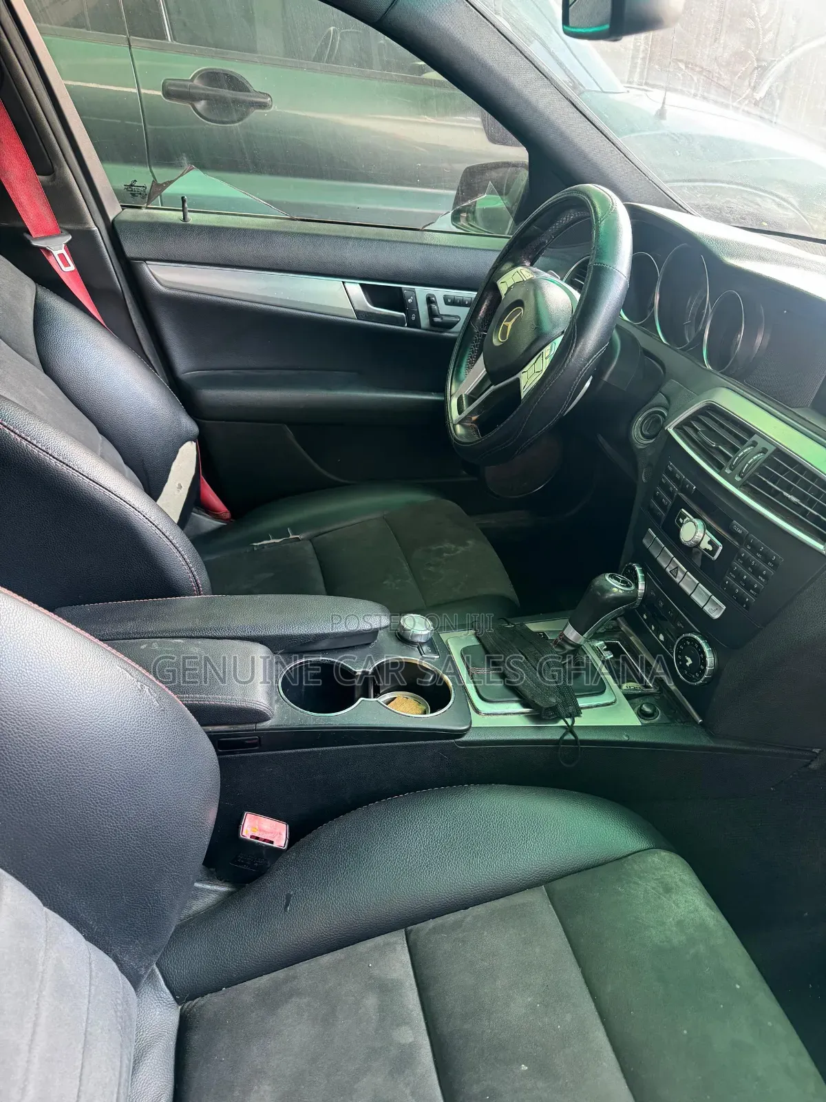 Mercedes-Benz C250 2014 Black