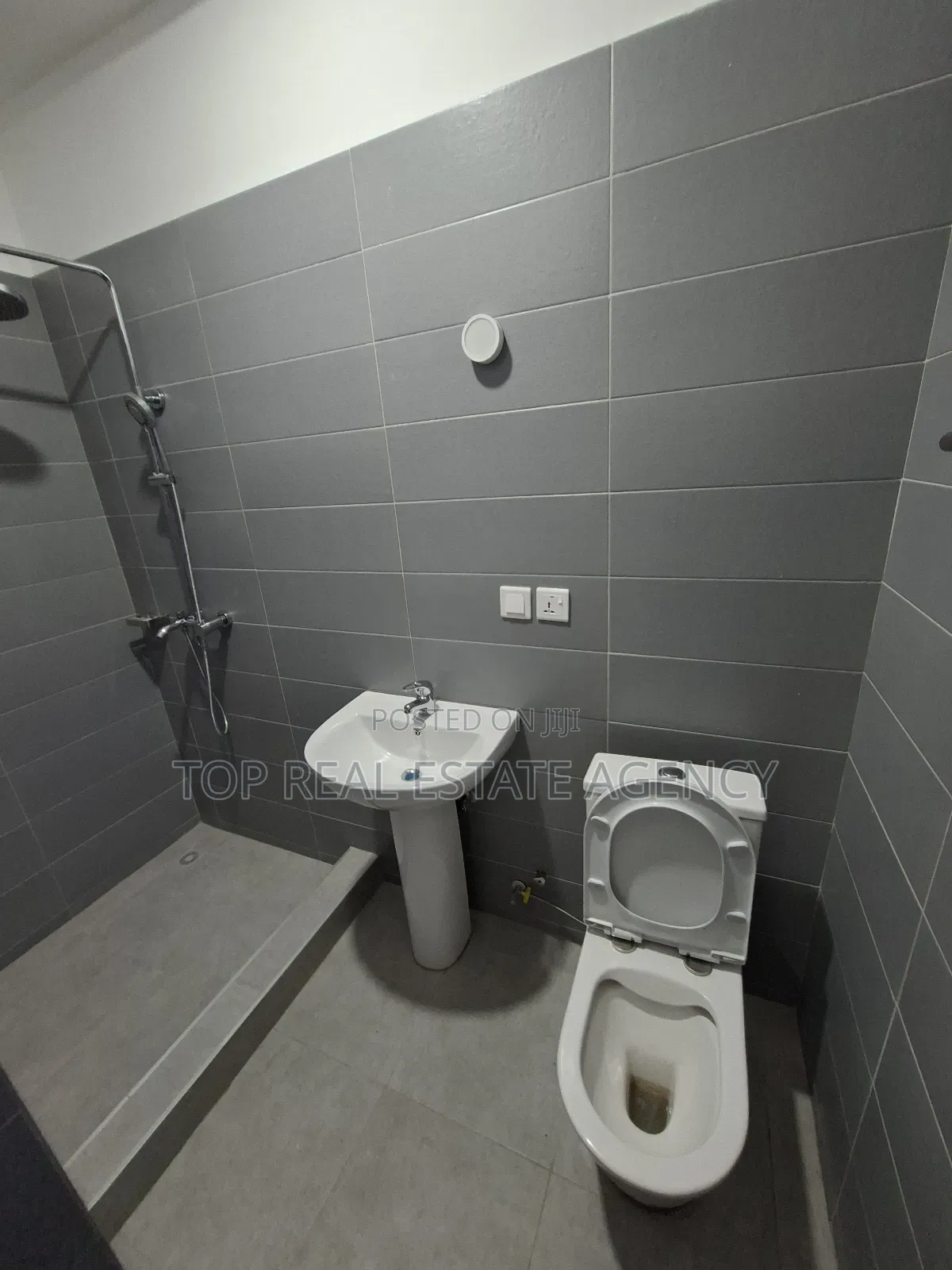 3bdrm Duplex in ,, Dome Goil for sale