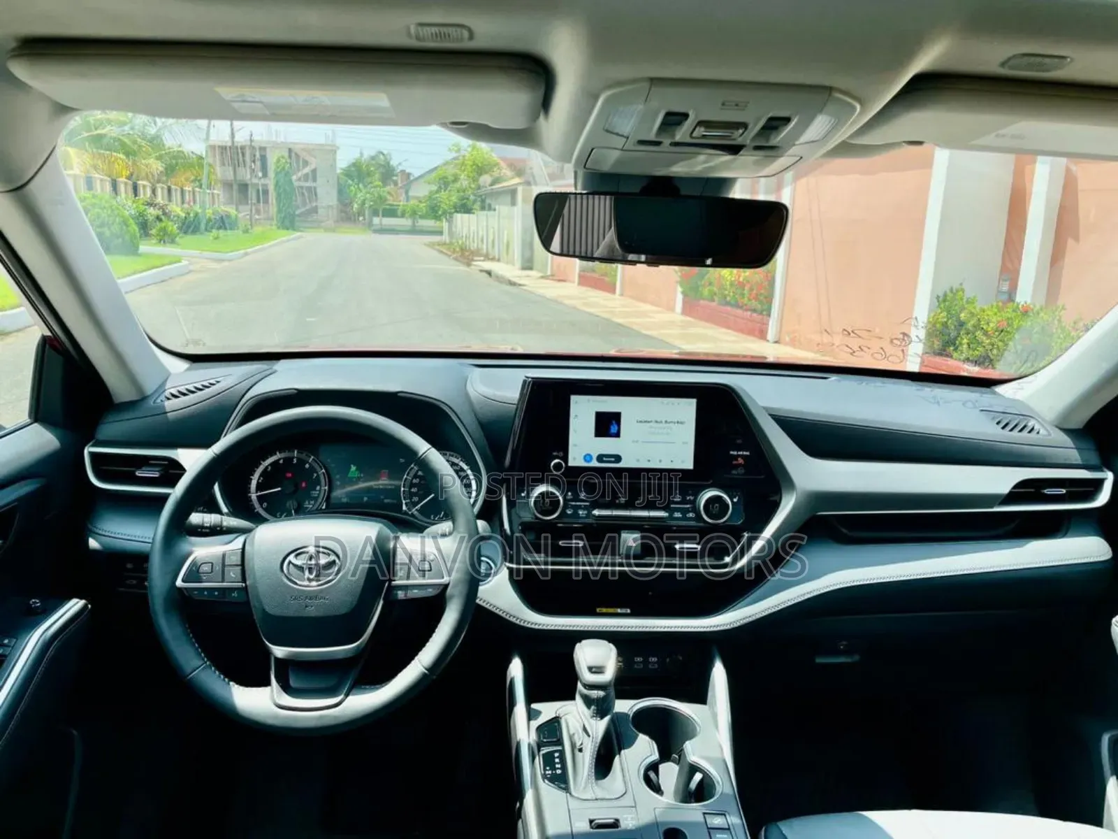 Toyota Highlander XLE AWD 2023 Red