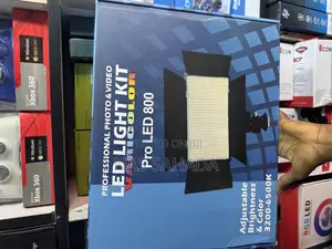 Pro Led Light 800 With Stand