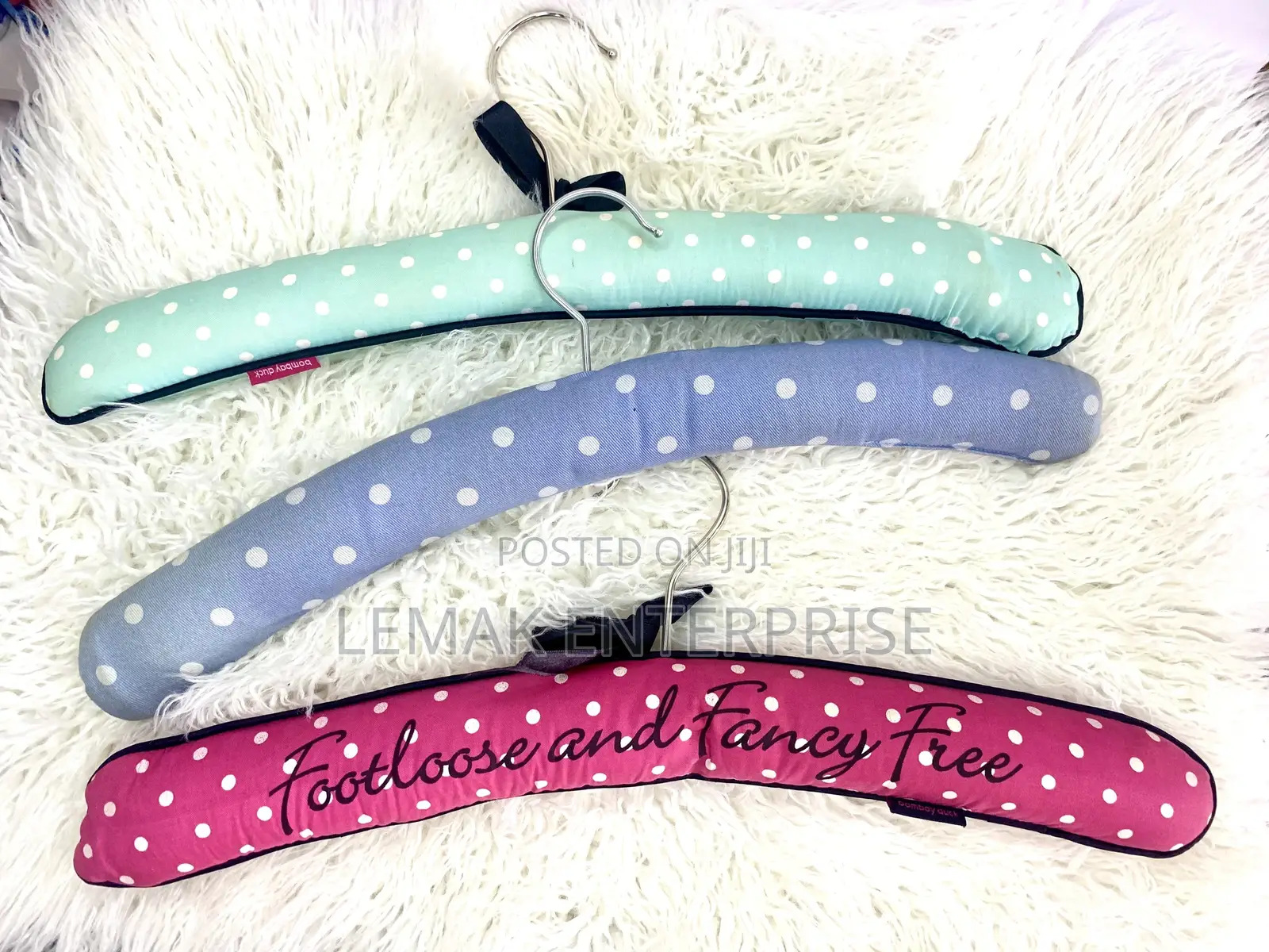 Quality Luxury Clothes Hanger With Designs