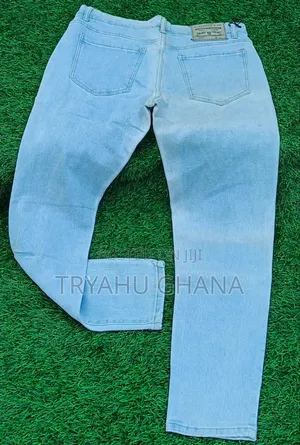 Smart Denim Looks – Perfect Jeans For Ghana Men