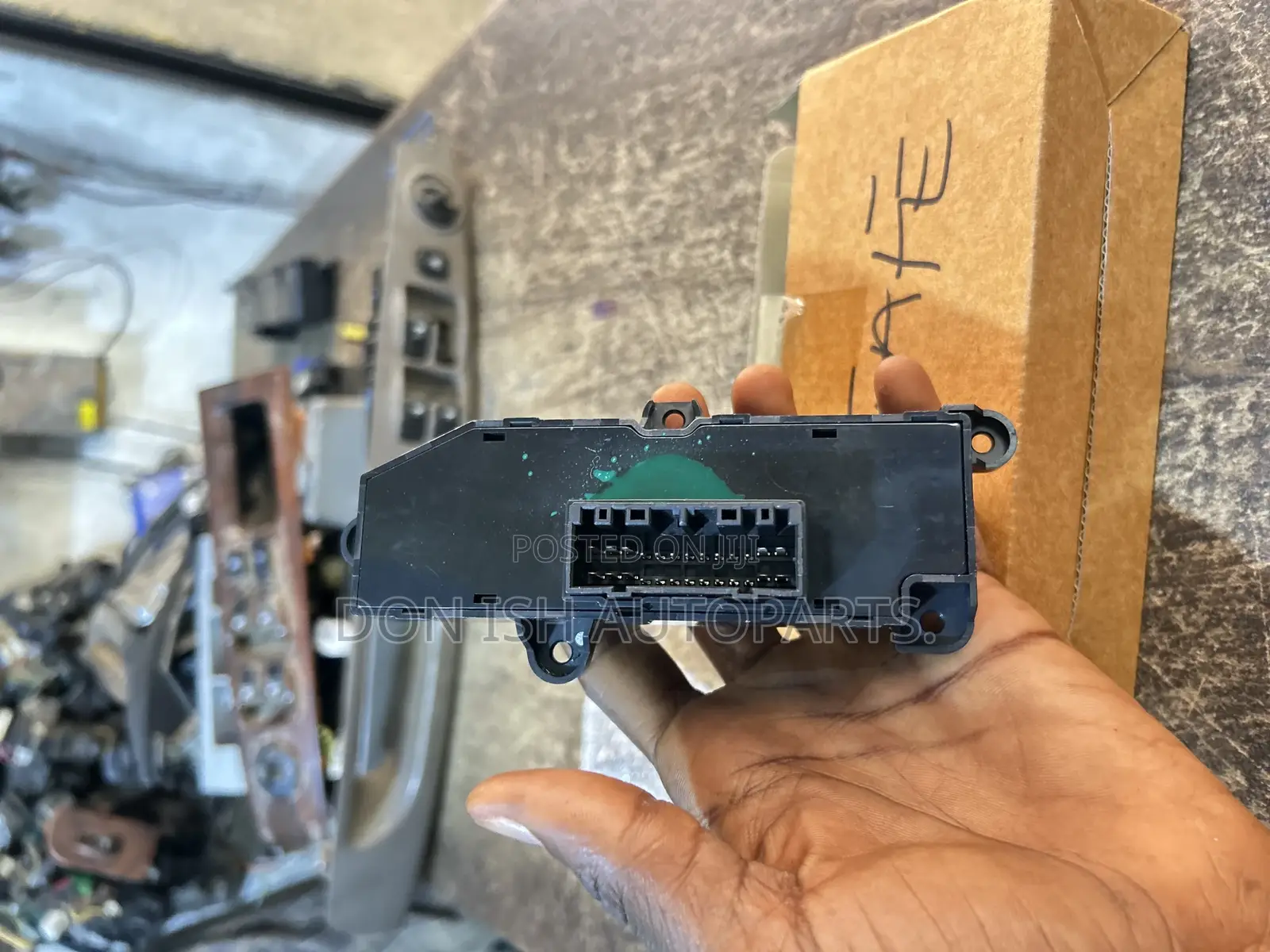 Hyundai Santa Fe 2016 Handbrake or Parking Switch