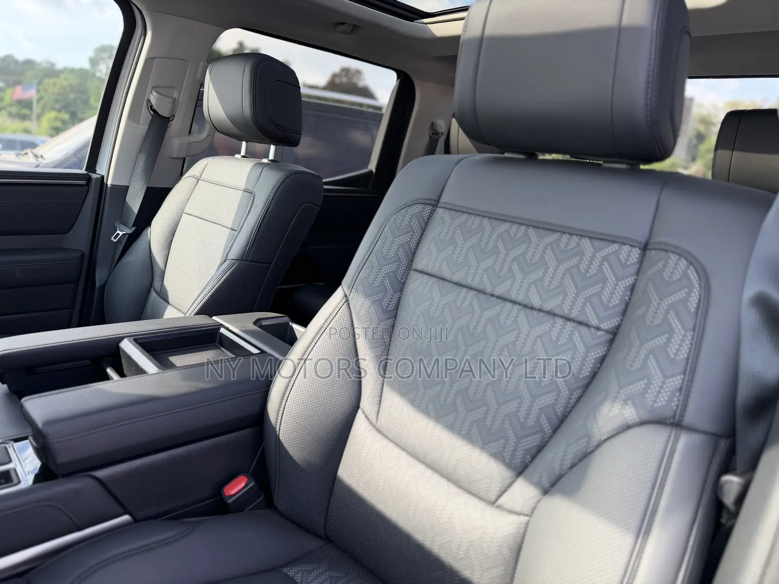 Toyota Tundra Hybrid 2024 White