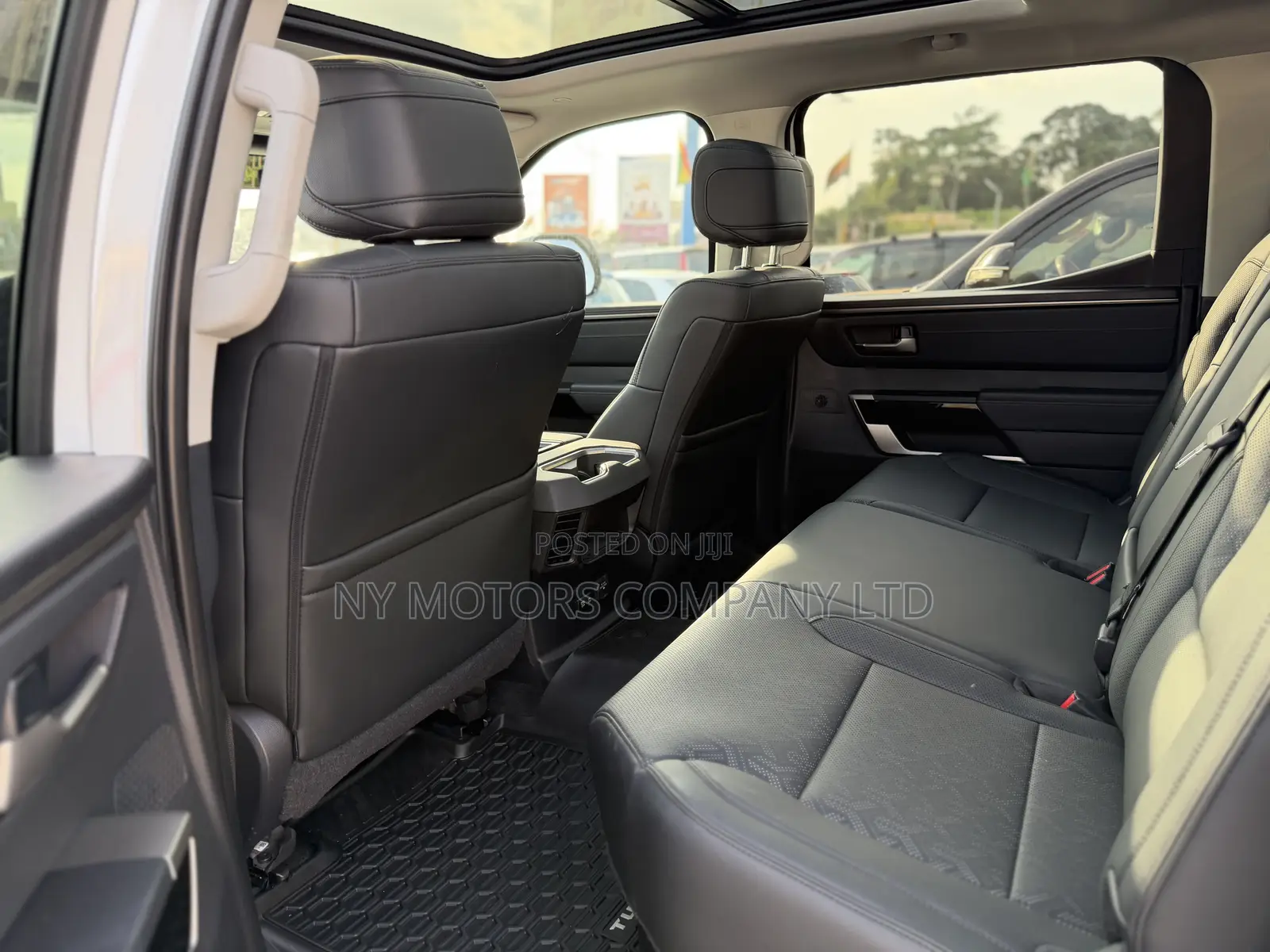 Toyota Tundra Hybrid 2024 White