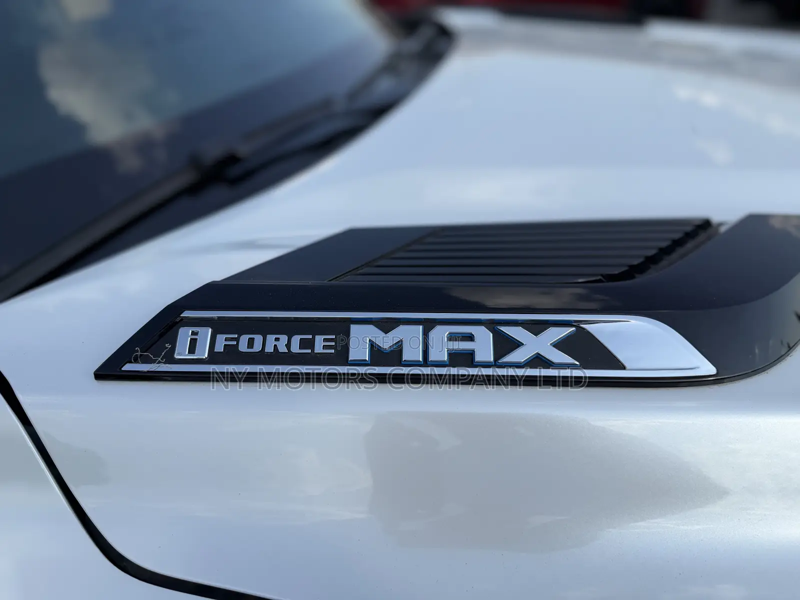 Toyota Tundra Hybrid 2024 White