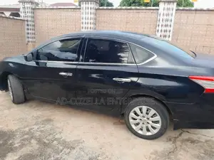 Nissan Sentra SV 4dr Sedan (1.8L 4cyl CVT) 2014 Black
