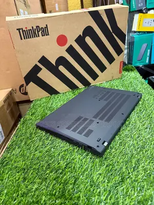 Laptop Lenovo ThinkPad T14 G1 16GB Intel Core I7 SSHD (Hybrid) 512GB