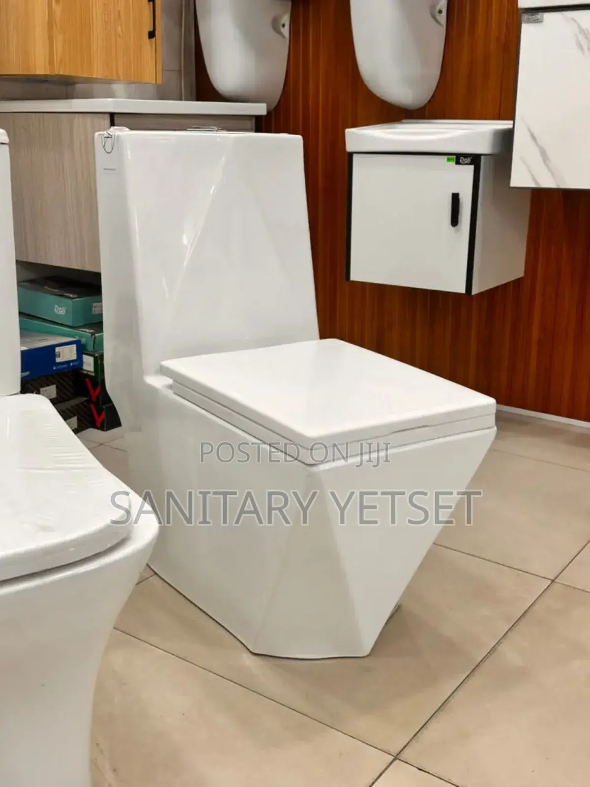 Slim Tank Water Closet