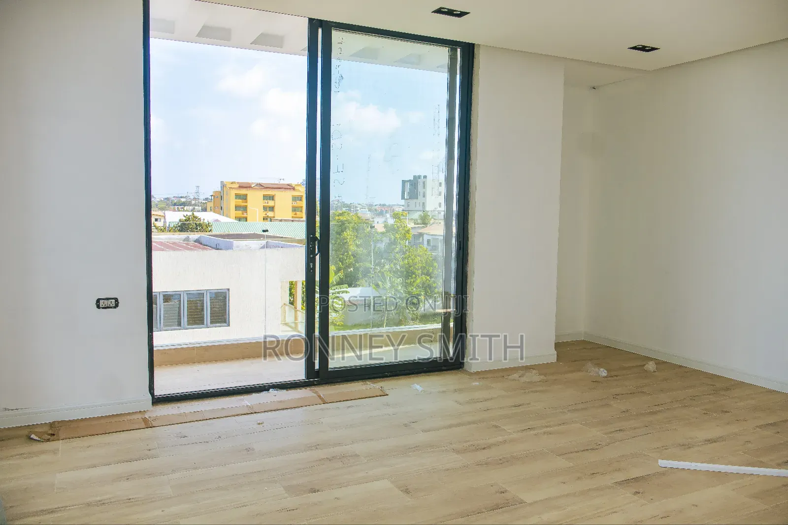 Smithdesks – Premium Office Spaces in Dzorwulu (Near Airport)