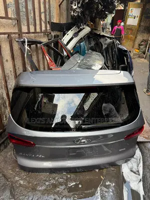 Hyundai Santa Fe 2019,2020,2023 Tailgate / Boot Available