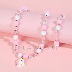 Pretty Necklace With Bracelet