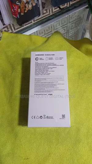 New Samsung Galaxy A20 64 GB Black