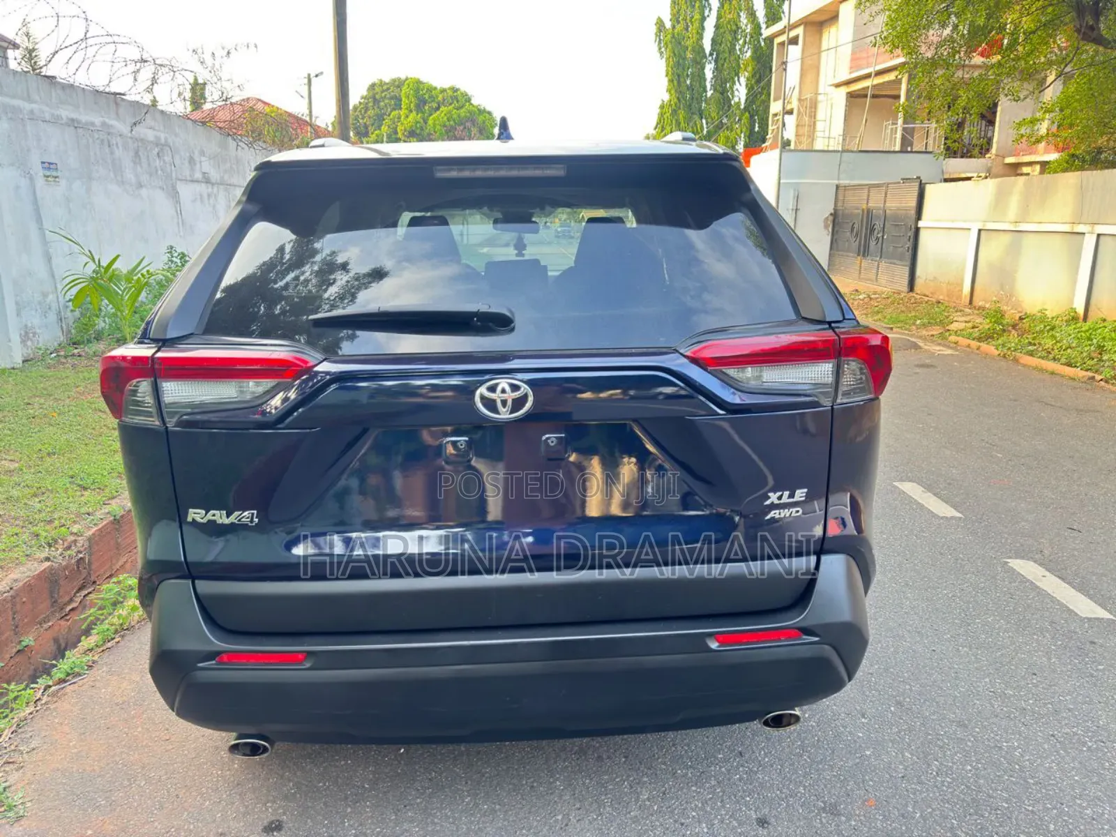 Toyota RAV4 Limited AWD 2019 Blue