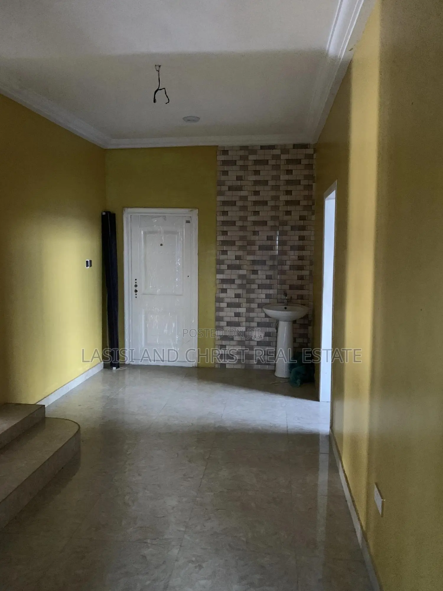 2bdrm Apartment in Lasisi And Christ, Amasaman for rent