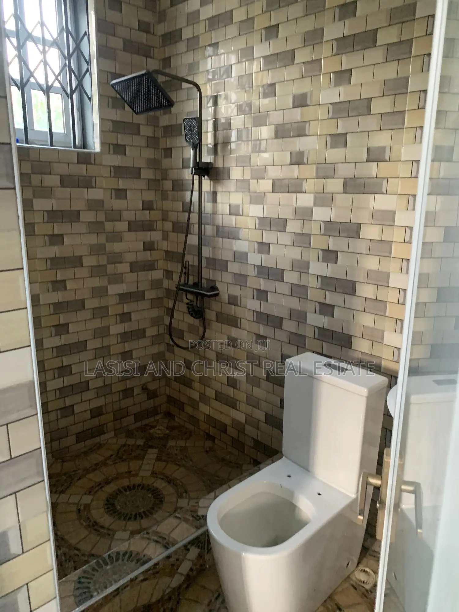 2bdrm Apartment in Lasisi And Christ, Amasaman for rent