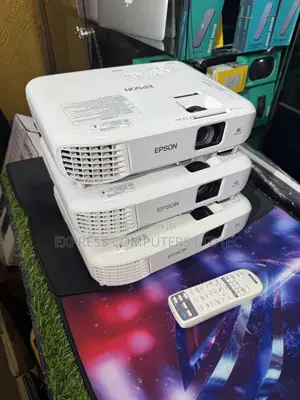 Epson Eb-E01 Xga Projector Brightness: 3300lm With Hdmi Port
