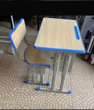 Study Chair and Table Premer
