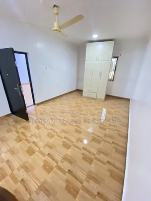3bdrm Apartment in Pleasantplaces, Ashaley Botwe for rent