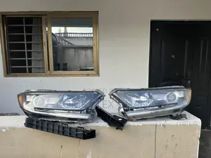 Honda CRV 2017 2018 2019 Headlights Pair