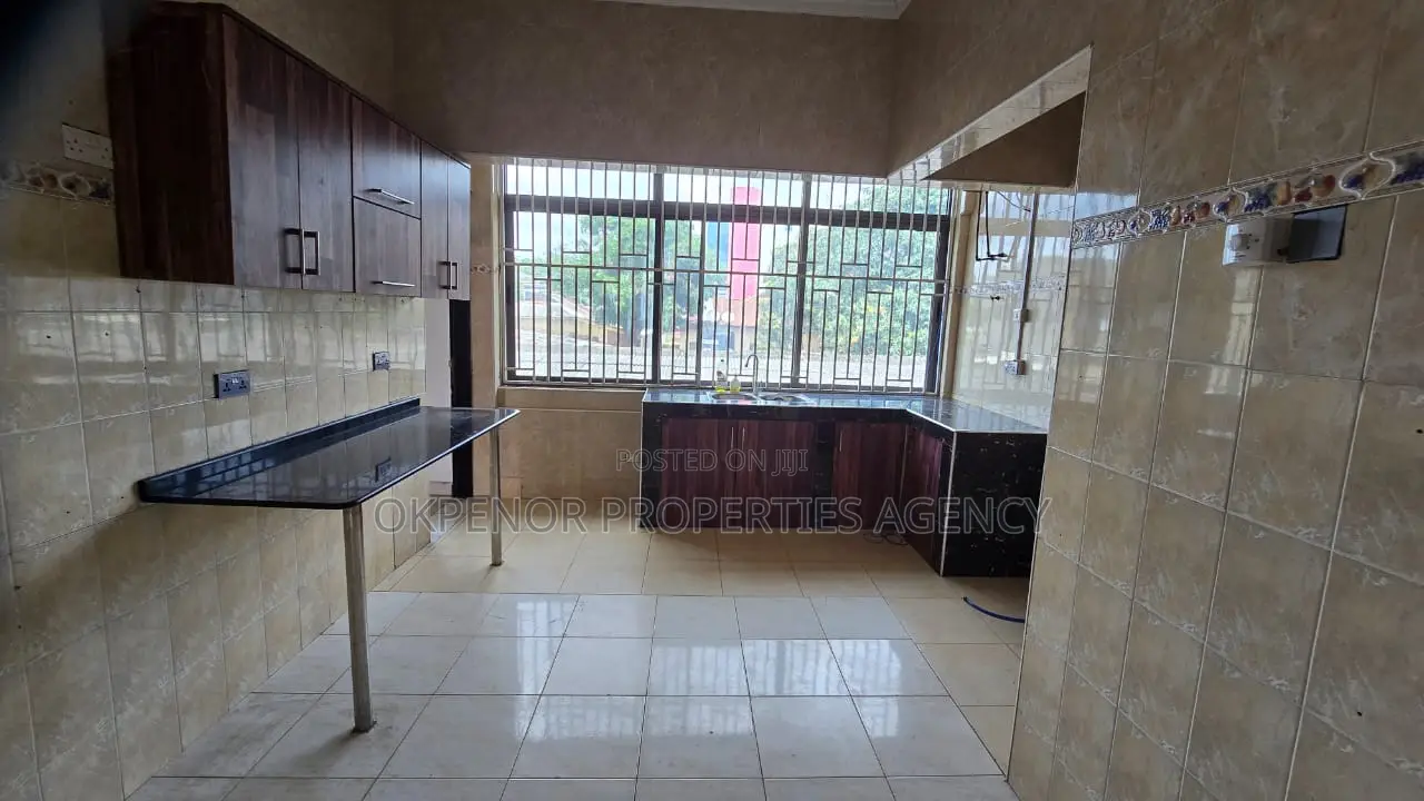 2bdrm House in Osu, Oxford Street for rent