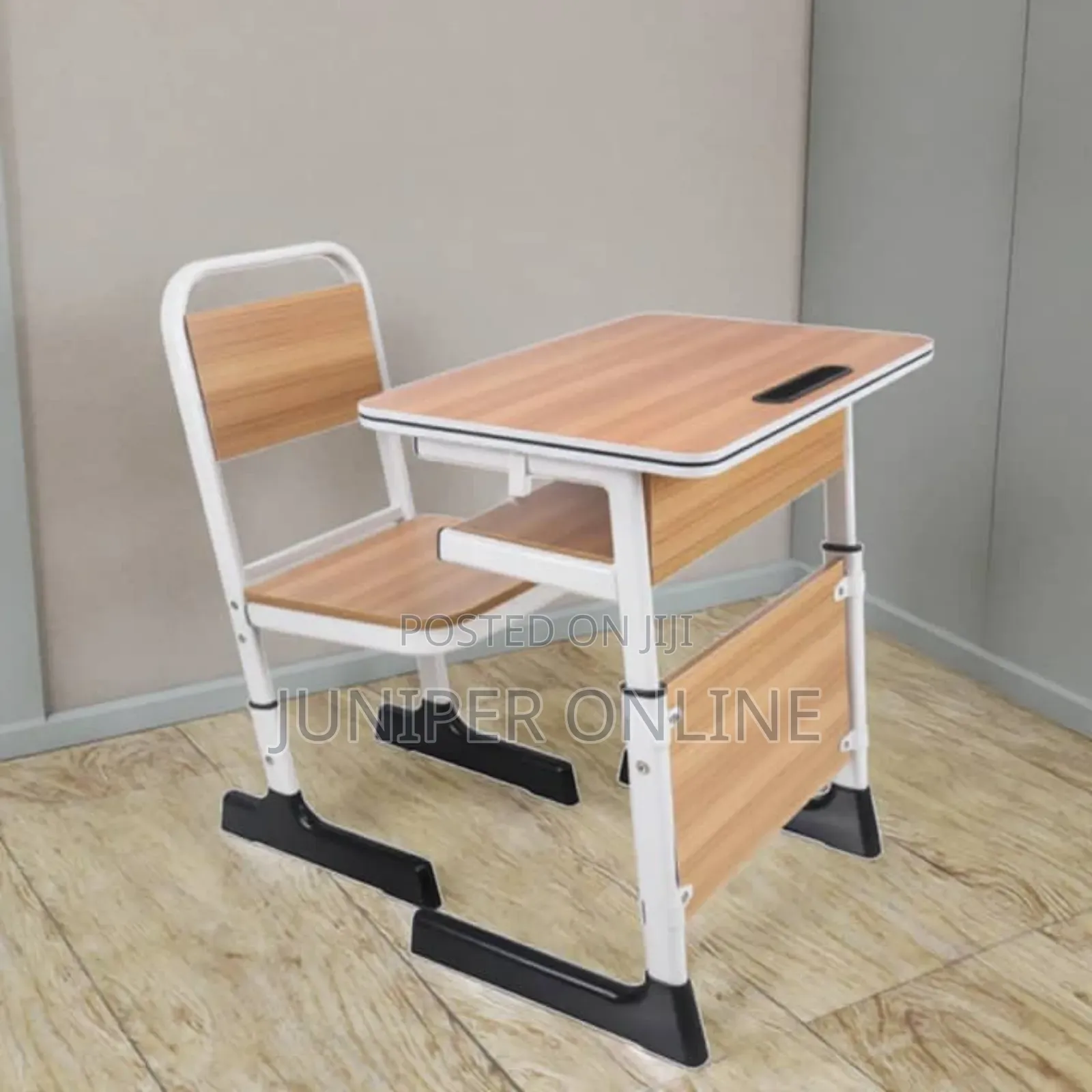 Study Chair and Table Pluni